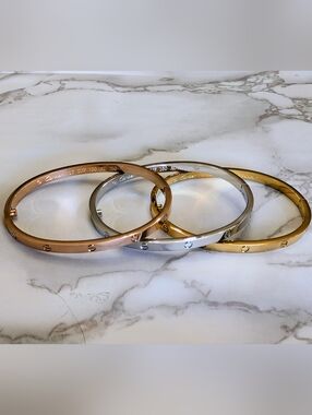 💕Sold💕4mm Love Bracelet Stack💕 Size 17cm , 18k Gold Plated Finish